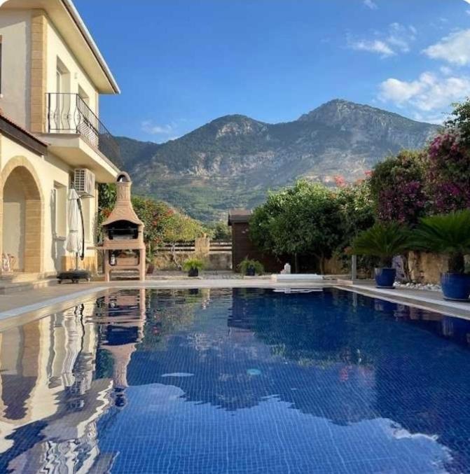 فيلا Casa Santos Kyrenia كيرينيا المظهر الخارجي الصورة